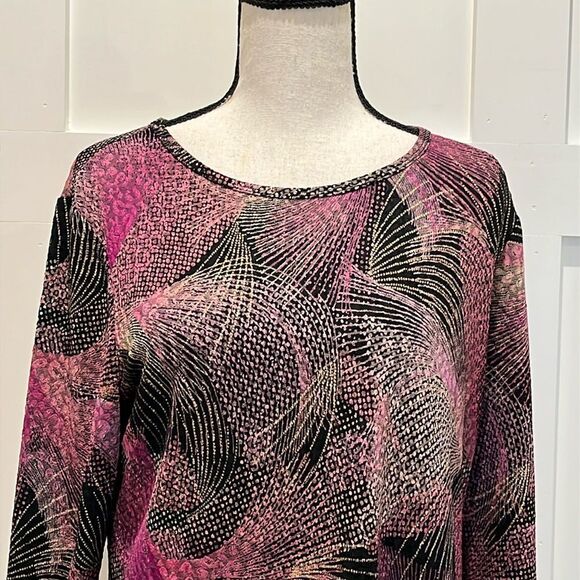 Peter Nygard LS Top-FREE W/Bundle Purchase - Picture 2 of 7